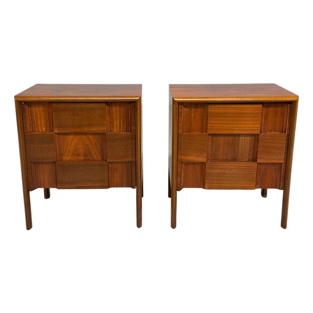 Edmond J. Spence, Sculptural Nightstands, Walnut, Sweden, 1950s For Sale
