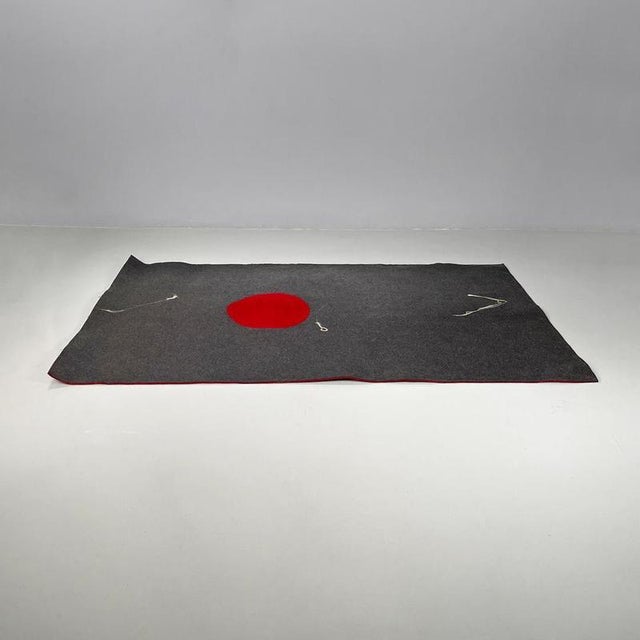 Textile Postmodern Italian Rectangular Grey Felt Rug with Red Circle by Riccardo Fattori, 2000s For Sale - Image 7 of 18