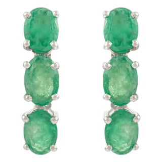 A Pair Estate Emerald Triple-Drop Silver Earrings- 2.43 CTW Vintage Fine Jewelry by Carat and Her For Sale