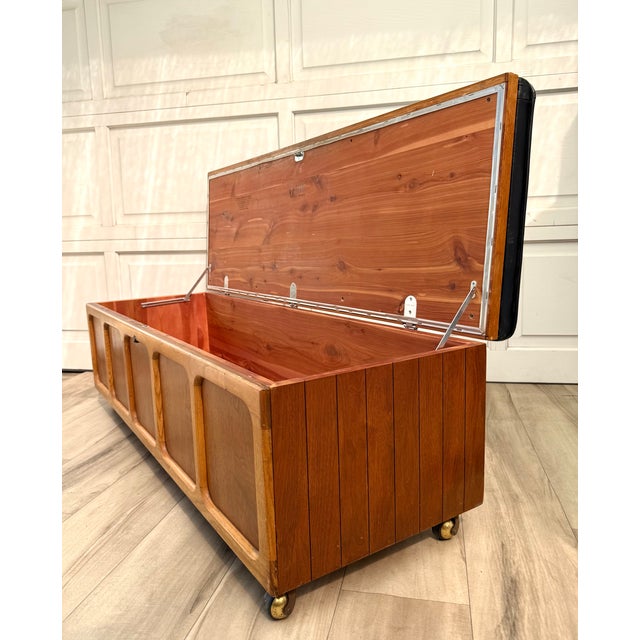 1960s Lane Mid-Century Oak Cedar Chest Storage Bench With Black Upholstery For Sale - Image 13 of 18