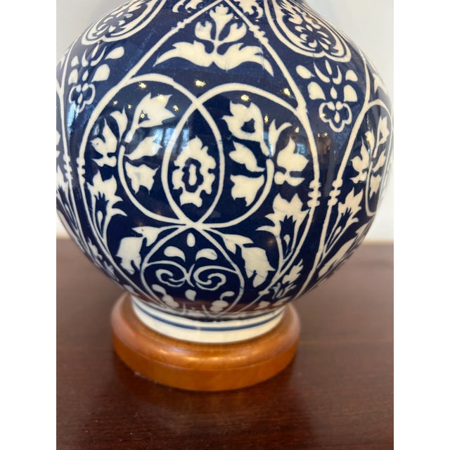 Chinoiserie Lauren Ralph Lauren Blue White Double Gourd Porcelain Lamp With Floral Motif, Pair Available For Sale - Image 3 of 10