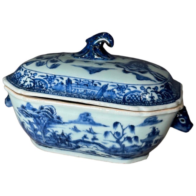 Chinese Export Blue & White Porcelain Coved Tureen, 19th Century For Sale - Image 4 of 9