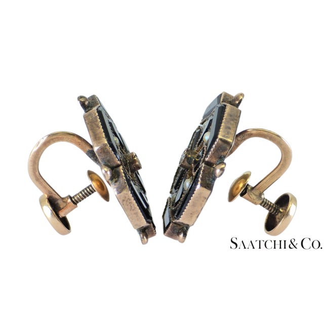 Metal Mid 20th Century 14k (585) Yellow Gold - Golden Onyx Stone and Pearl Earring, 5.1 Gram, Pair For Sale - Image 7 of 10