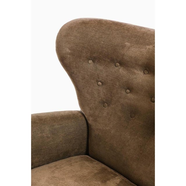 Scandinavian Modern Easy Chair in Birch and Fabric by Elias Svedberg, 1940s For Sale - Image 6 of 10