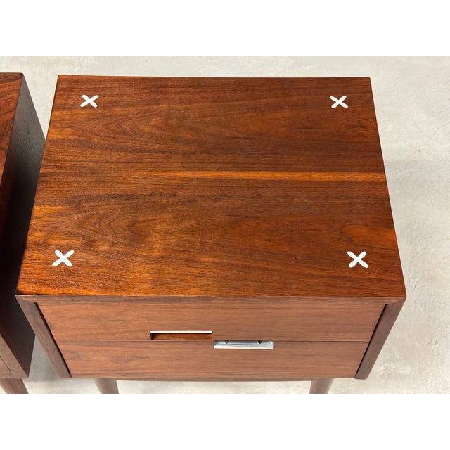 1960s Refinished American of Martinsville Walnut and Aluminum Nightstands - A Pair For Sale - Image 9 of 11