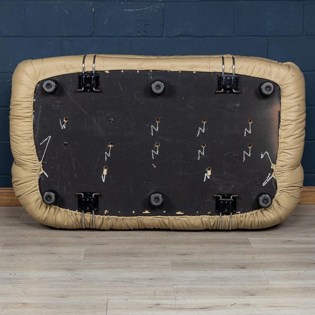 Animal Skin Italian Beige Soriana Leather Sofa by Tobia Scarpa for Cassina, 1980 For Sale - Image 7 of 18