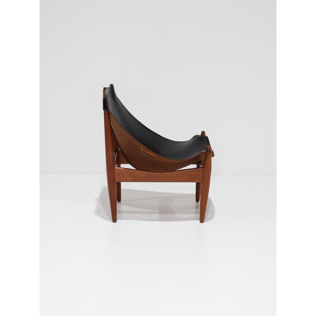 1960s Vintage 272 Lounge Chair in Black Leather and Teak by Illum Wikkelsø, Denmark, 1960s For Sale - Image 5 of 17