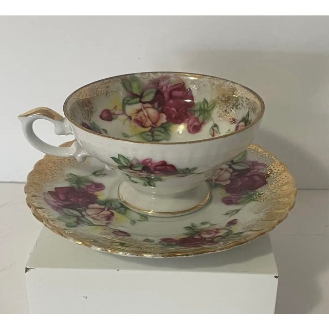 Ceramic Vintage Royal Sealy Japan Roses & Heavy Gold Filigree Footed Tea Cup & Saucer Set For Sale - Image 7 of 12