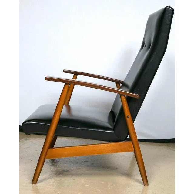 Scandinavian Teak & Black Loungers - A Pair For Sale In New York - Image 6 of 9