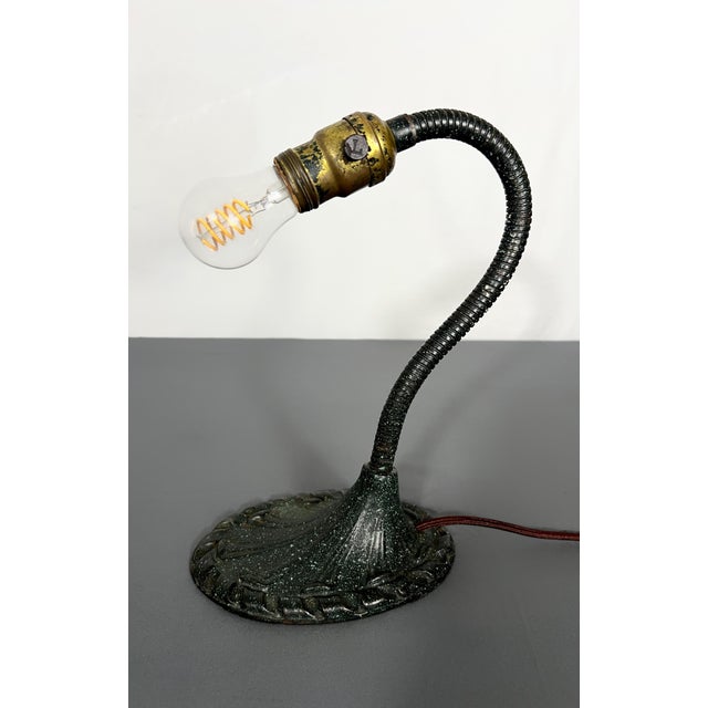 1930s 1930s Restored Mid-Century Art Deco Aladdin Mfg. Co. Gooseneck Desk Lamp – Cast Iron Base For Sale - Image 5 of 9