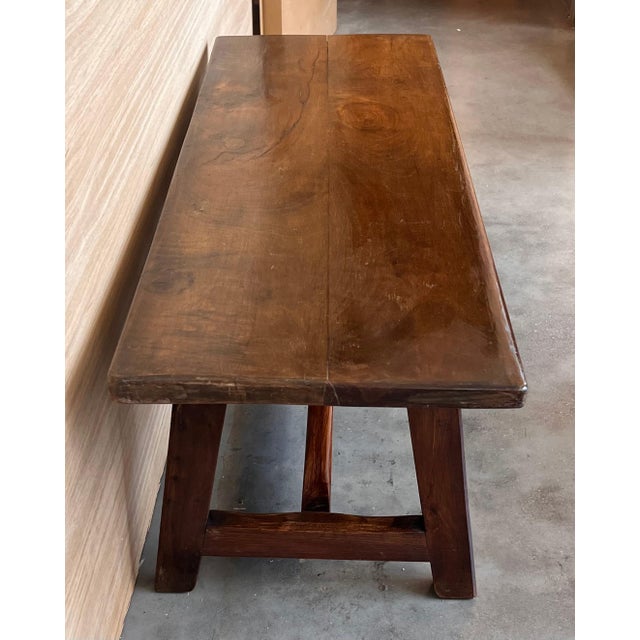 Mid 19th Century Spanish Baroque Side Table with Wood Stretcher and Rectangular Top in Walnut For Sale - Image 4 of 18