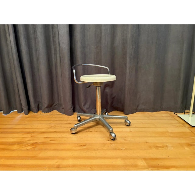 Adjustable Marcel Breuer-style stool from the 1960s. In good original condition. High-quality craftsmanship of solid wood,...