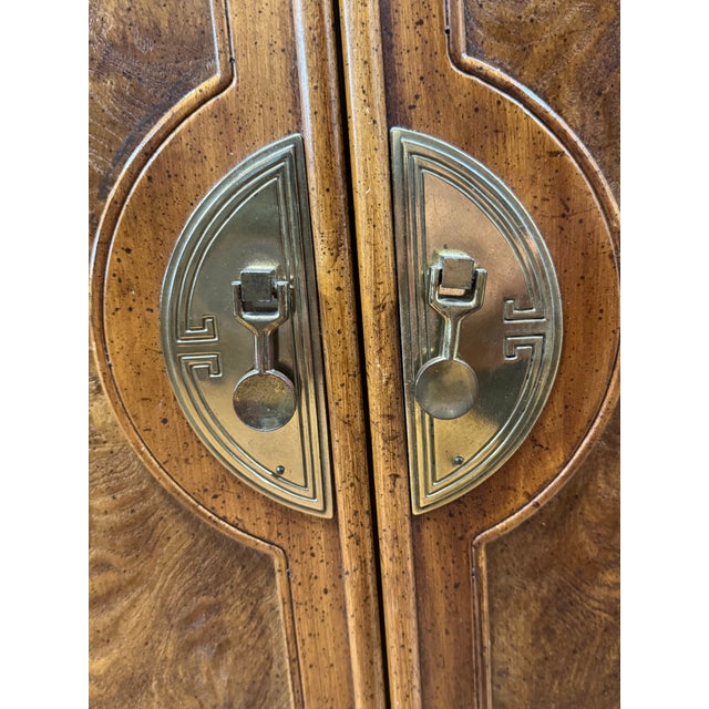 Vintage Hollywood Regency Chinoiserie Burl Walnut Credenza / Dresser With Brass Hardware — 1980s For Sale - Image 9 of 12