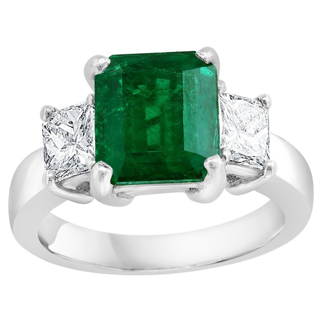 3.58 Carat Cushion Cut Colombian Emerald & 0.8 Ct Diamond Ring in 18K White Gold For Sale - Image 17 of 18