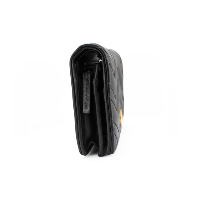 Modern Gucci Gg Marmont Chevron Black Matelasse Leather Card Case Wallet For Sale - Image 3 of 10