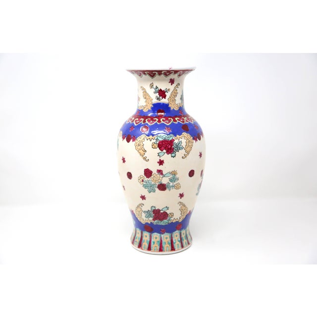 Chinoiserie Vintage Hand-Painted Chinese Vase For Sale - Image 3 of 5