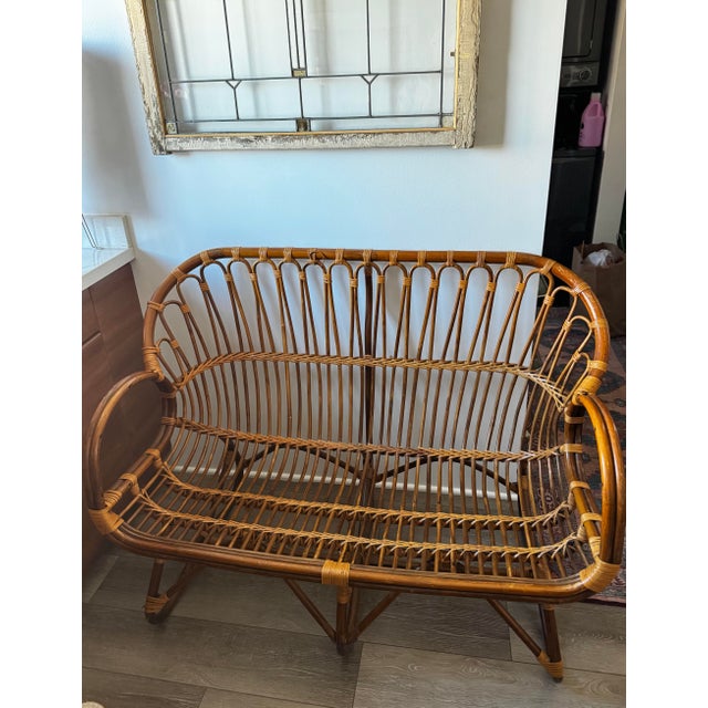 Beautiful vintage rattan loveseat