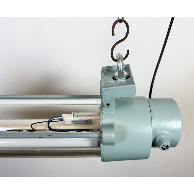 East German Industrial Fluorescent Tube Light from Leuchtenbau Wittenberg, 1980s For Sale - Image 6 of 18