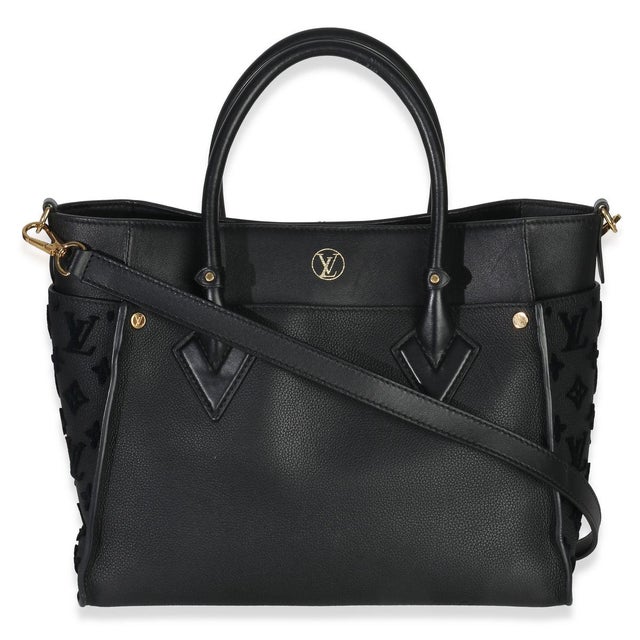 Louis Vuitton Black Calfskin Monogram Tufting On My Side MM For Sale - Image 4 of 9