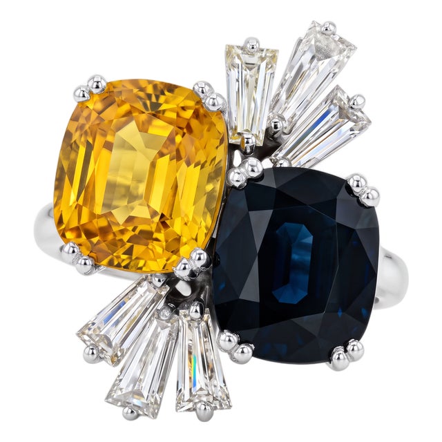 Vintage 18k Gold Toi Et Moi Ring — Two Unheated Basaltic Sapphires & Trapeze-Cut, Size 6.5 For Sale