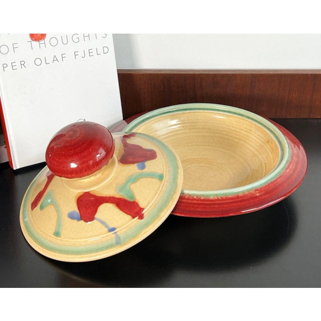 Fabulous vintage c.1980's ceramic lidded bowl with large bulbous handle on top! Measures 14" in diameter by 7" tall....