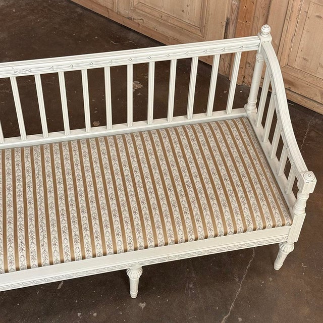 18th Century Swedish Gustavian Painted Settee ~ Neoclassical Design For Sale - Image 14 of 18