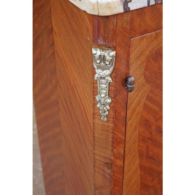 1920's Walnut French Louis XV Style Marble Top Bookcase China Bar Cabinets, 2 Pieces For Sale - Image 13 of 16