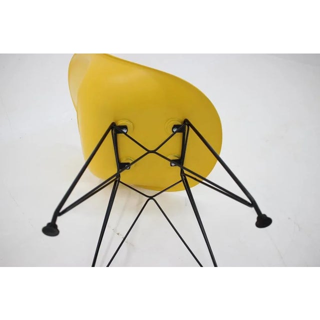 Mid-Century Yellow Fiberglass Dining Chairs by M. Navratil, 1960s, Set of 4 For Sale - Image 14 of 16