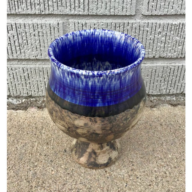 Very beautiful ceramic Ruukkupaja Turku goblet-shaped pottery, handmade in Finland. The base is a blend of natural shades...