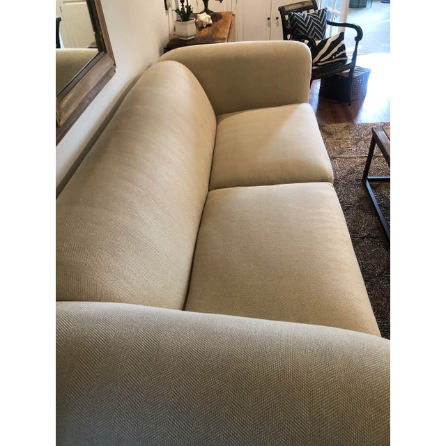 Ivory 1980s Upholstered Sofa in the Manner of George Smith With Holland and Sherry Fabric For Sale - Image 8 of 9