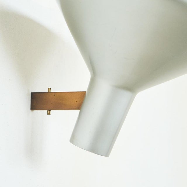 Model 225 Sconce in Aluminum and Brass by Gino Sarfatti for Arteluce, 1957 For Sale - Image 3 of 15