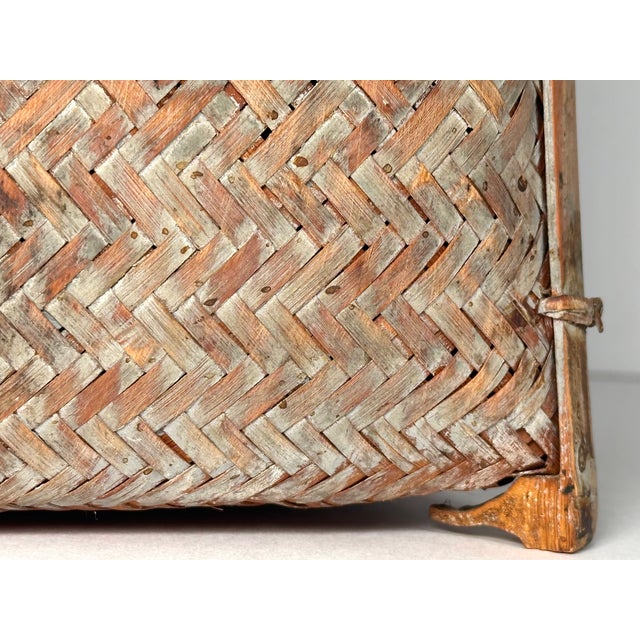1930s Japanese Ikebana Hanakago Woven Bamboo Flower Basket For Sale - Image 9 of 14
