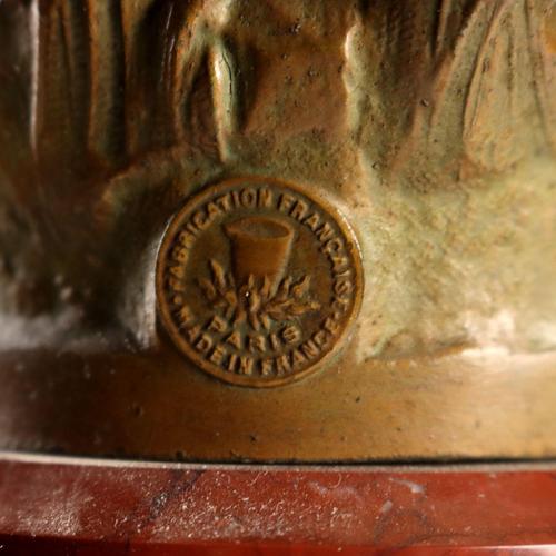 Antique Table Clock with Figurine attributed to A. Moreau, 19th-20th Century For Sale - Image 13 of 15