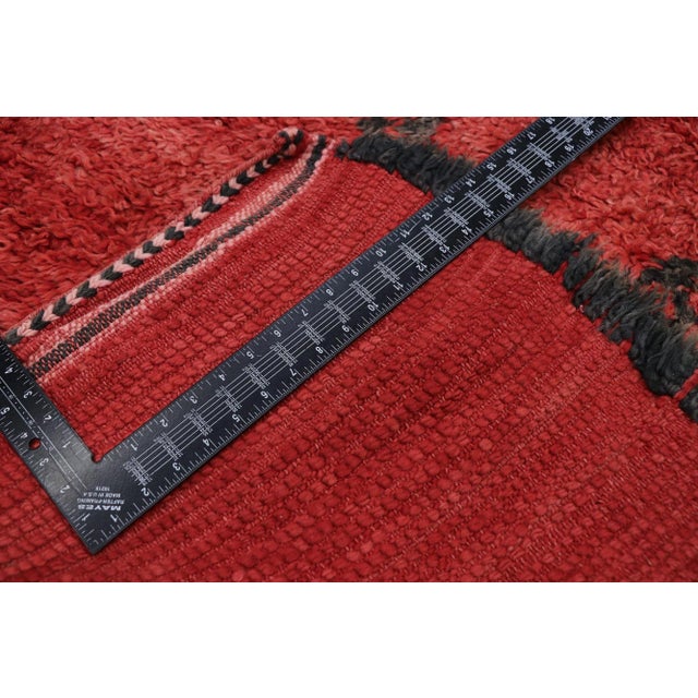 Late 20th Century Vintage Berber Beni M'Guild Moroccan Rug - 06'08 X 10'11 For Sale - Image 5 of 9