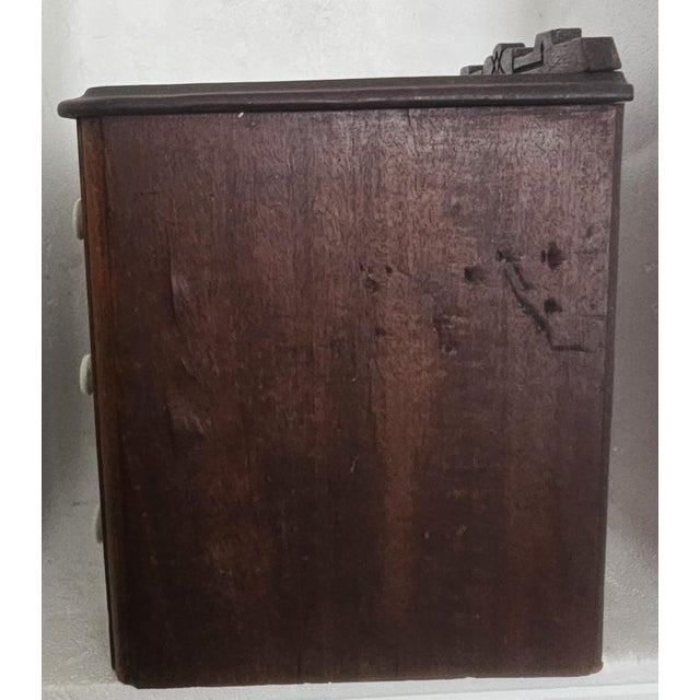 Miniature 1880s Walnut Eastlake 3‑Drawer Chest With Dovetailed Drawers For Sale In Los Angeles - Image 6 of 18