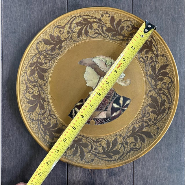 Kayser Sohn, Renaissance Figures – Pair of Decorative Inlaid Mother of Pearl and Tortoiseshell Corviniello Chargers 11 3/8", Dated 1884 For Sale - Image 14 of 17