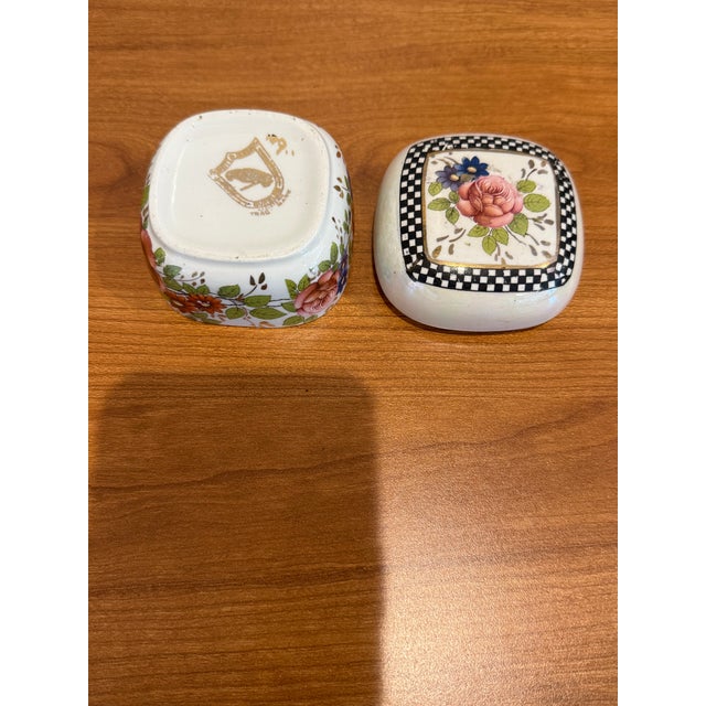 Vintage Parrot & Co Porcelain 3 Pc Dresser Set For Sale In Birmingham - Image 6 of 12