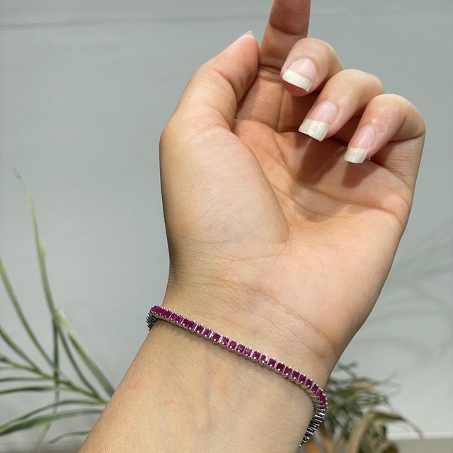 Certified Natural 5.67 Ct Ruby Square Cut Tennis Bracelet - Wedding Jewelry For Sale - Image 10 of 14