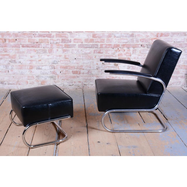 Bauhaus Set of Art Deco Lounge Chair with Ottoman in Chromed Steel and Leather by Willem Hendrik Gispen for Mücke Melder, Czech, 1930s For Sale - Image 3 of 12