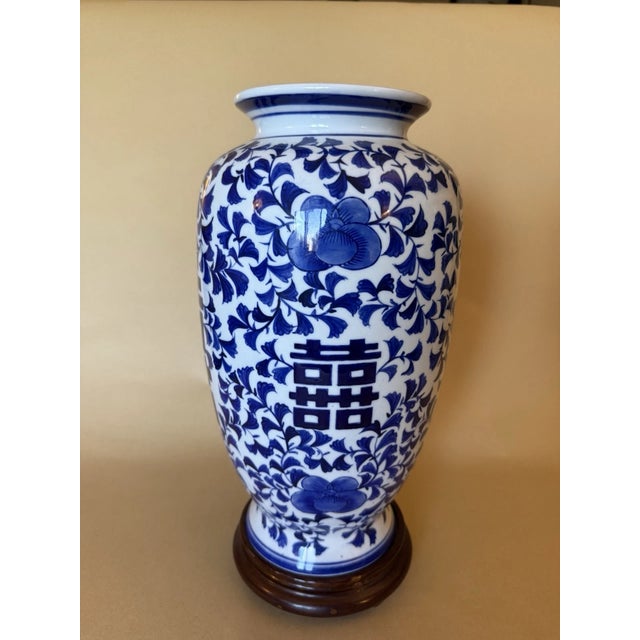 1990s Vintage MCM Blue & White Chinese Porcelain Vase For Sale - Image 5 of 6