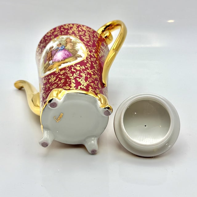Vintage Ruby Red Porcelain Coffee Service with Gilt Romantic Fragonard Scene from Limoges, 1970s, Set of 13 For Sale - Image 17 of 18
