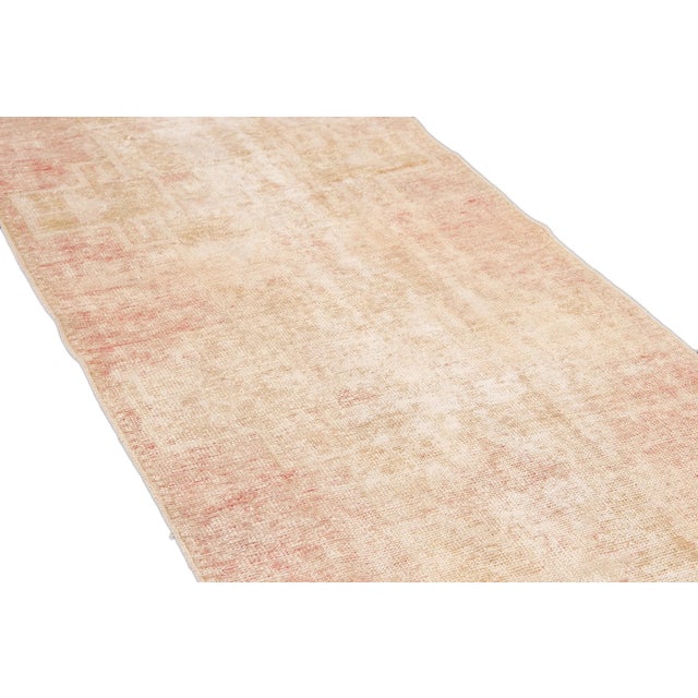1960s Vintage Turkish Shabby Chic Beige and Pink Handmade Geometric Wool Runner For Sale - Image 5 of 10