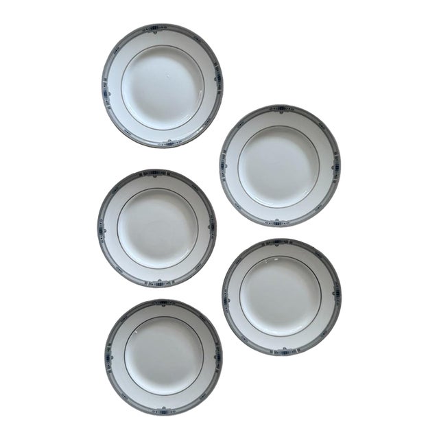Late 20th Century Wedgwood Amherst Bone China Plates 6 Inch Dove Gray Greek Key Blue Floral England - Set of Five (5) For Sale