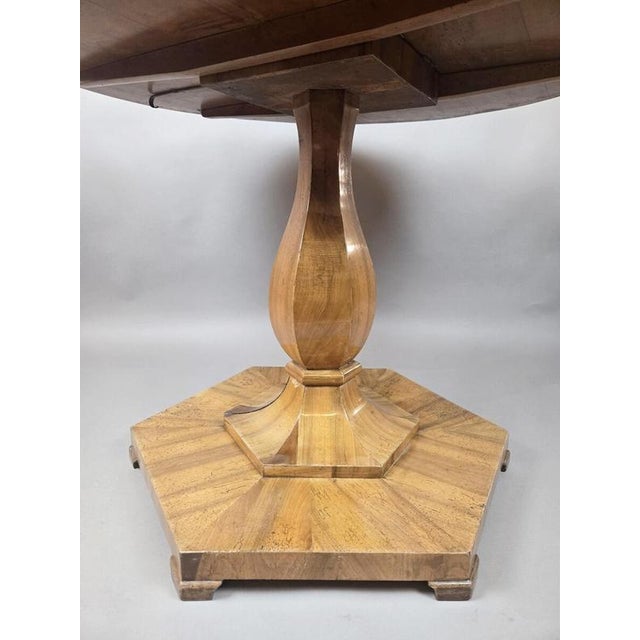 Biedermeier Pedestal Table with Folding Top in Burr Walnut, 19th Century For Sale - Image 4 of 10