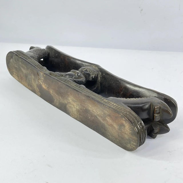 Wood Early 20th Century Songye Double Headrest with Lizards For Sale - Image 7 of 9