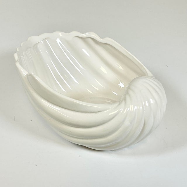 1980s Vintage Coastal Hollywood Regency Le Blanc Sea Shell Planter For Sale - Image 10 of 14