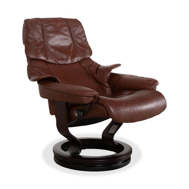 Set of Leather Reno Recliner and Ottoman with Manual Function from Stressless For Sale - Image 6 of 18