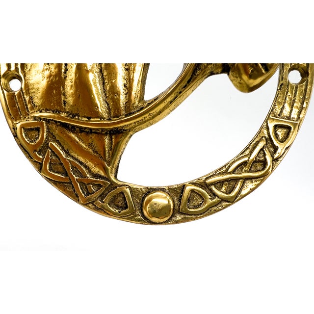 Farmhouse Vintage Brass Horse Head & Horseshoe Door Knocker With Celtic Knot – English Equestrian / Traditional For Sale - Image 3 of 9