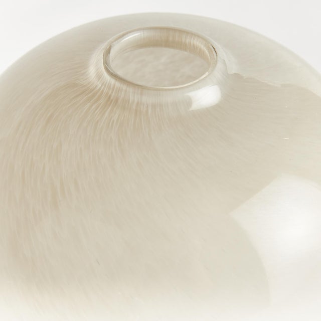 Contemporary Niall Vase Small For Sale - Image 3 of 6