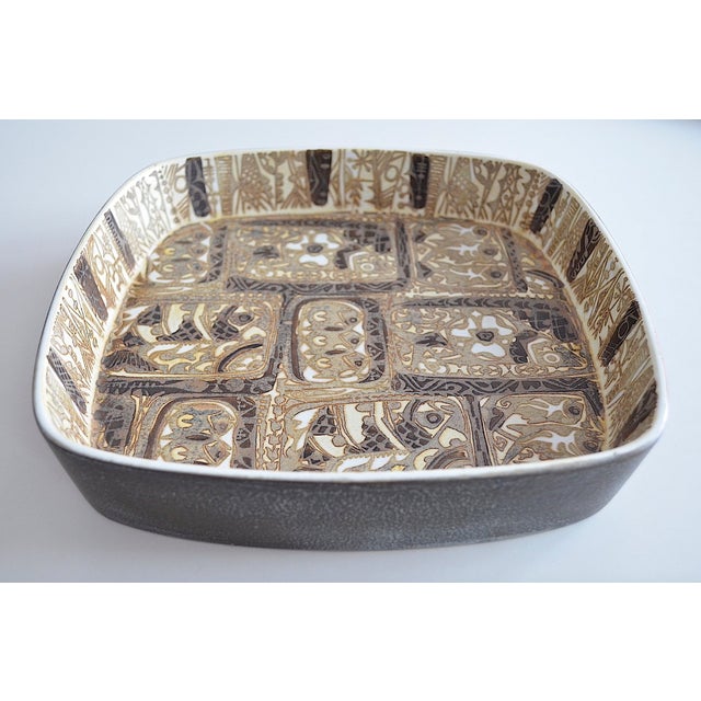 Porcelain bowl from the 1960s, designed by the Dane Nils Thorsson for Royal Copenhagen – very high-quality craftsmanship...